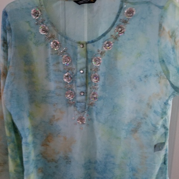 Tunic - Picture 2 of 8